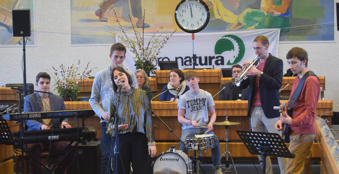 Yasmine Ben Nsir und Band Blue Carpet im Landratssaal © Manuel Schönenberger