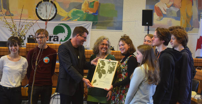 Preisübergabe an Bewegung Klimastreik Region Basel © Manuel Schönenberger