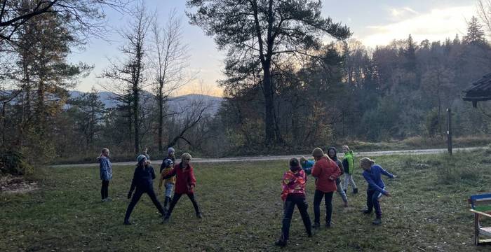 Kinder am Spielen